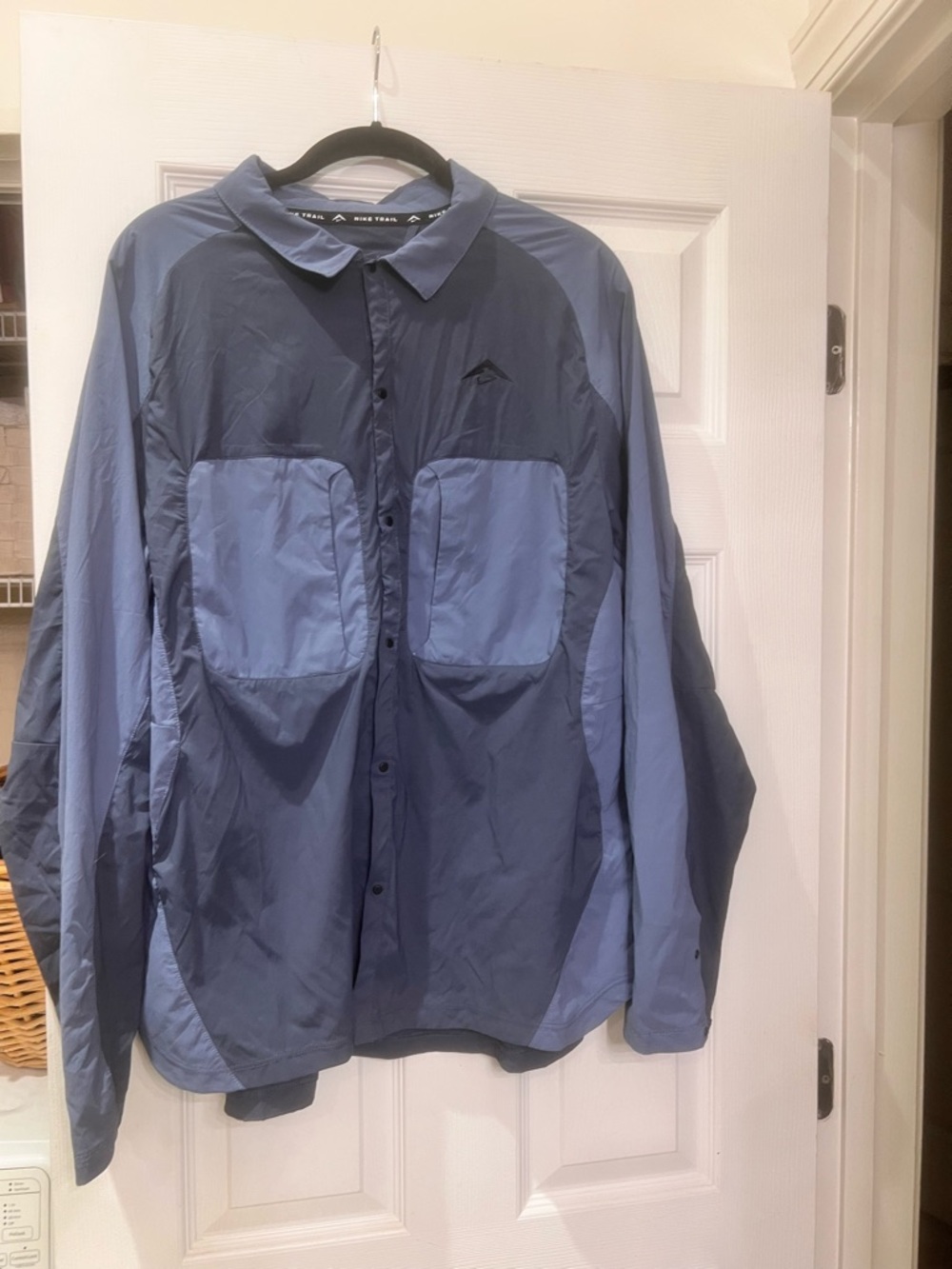 Nike Men's Two-Tone Navy and Slate Blue Specialized Trail Shirt! M